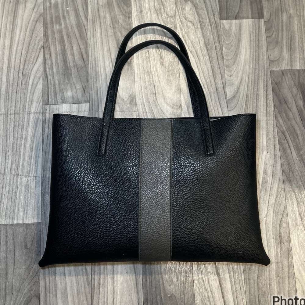 VINCE CAMUTO “ LUCK “ LEATHER TOTO
